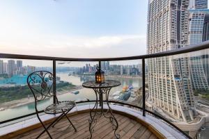 Balkoni atau teres di 重庆暖余江景民宿 Chongqing Nuanyu River View Hotel