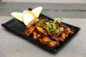 Eten bij of ergens in de buurt van het hotel

