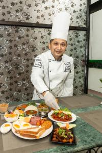 Eten bij of ergens in de buurt van het hotel

