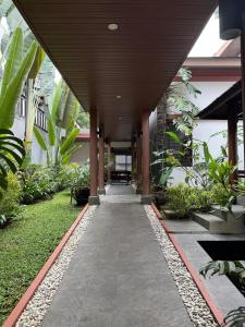 Κήπος έξω από το Villa Verde by Terra Homes