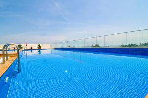 Πισίνα στο ή κοντά στο SKY Villas - Oasky Tower Vũng Tàu, Pool and Gym, BeachFront +33 φωτογραφίες