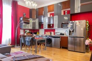 Kuchyň nebo kuchyňský kout v ubytování Millenaris Apartment