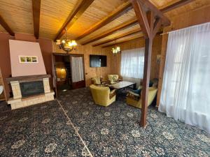 Χώρος καθιστικού στο Oaki Forest Predeal