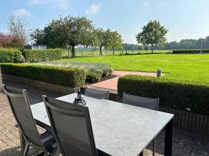 Vrt pred nastanitvijo vakantiewoning Gulp bij Het Plateau Heijenrath