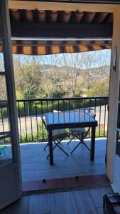 Balkon lub taras w obiekcie studio agay a 2 pas des plages