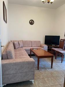 TV a/nebo společenská místnost v ubytování Seaside Family Apartament 2