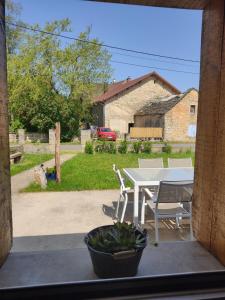 Vonkajšia záhrada v ubytovaní Gîte des trois petits oiseaux