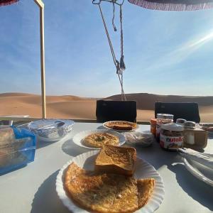 Jídlo v luxury tent nebo okolí