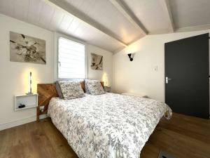 Fotografia z galérie ubytovania Maison familiale proche mer avec piscine, tennis, patio et parking - 6 couchages - FR-1-224A-60 v destinácii Brétignolles-sur-Mer