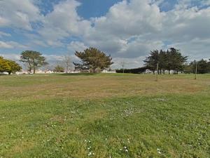 Fotografia z galérie ubytovania Maison familiale proche mer avec piscine, tennis, patio et parking - 6 couchages - FR-1-224A-60 v destinácii Brétignolles-sur-Mer