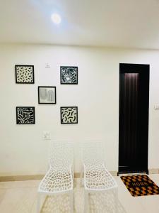 Imagem da galeria de Chic Studio in Vagator with Pool access nr beach em Vagator