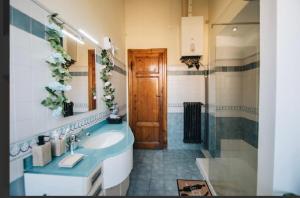 Koupelna v ubytování Bonanno street tower clock room