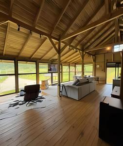 Afbeelding uit fotogalerij van ASA | Refúgio de luxo | Villa | Jacuzzi | Lareira in Itajaí