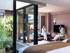 Mitsui Garden Hotel Kyoto Sanjo PREMIER的休息区