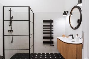 Ένα μπάνιο στο Lion Loft +12 φωτογραφίες