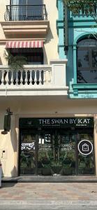 Ðình LoanにあるHomestay SWAN BY KAT Vin3のギャラリーの写真