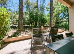Vonkajšia záhrada v ubytovaní Ombre des pins à Saint Tropez XIX