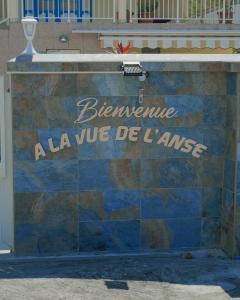 Sertifikat, penghargaan, tanda, atau dokumen yang dipajang di À LA VUE DE l'ANSE - T3 - LES ANSES D'ARLET - PETITE ANSE