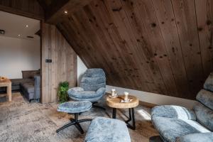 Posedenie v ubytovaní Hotel Litworowy Staw