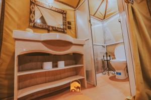 Ένα μπάνιο στο Luxury trek desert camp +71 φωτογραφίες