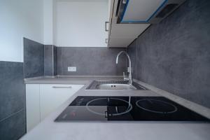 Kuchyň nebo kuchyňský kout v ubytování Stilvolle Ferienwohnungen mit Küche & Parkplatz in Hardert