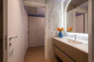 Ένα μπάνιο στο Duomo Design - Bilocale-Wifi-Aircon +35 φωτογραφίες