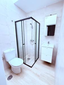 Un baño de La casa de la playa