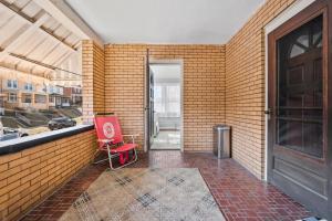 Gambar di galeri bagi Large apartment with multiple sleeping options di Munhall