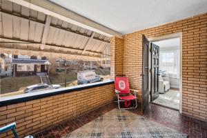 Balkoni atau teres di Large apartment with multiple sleeping options