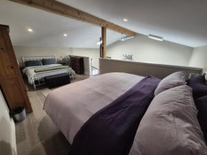 Katil atau katil-katil dalam bilik di The White Rabbit Inn +19 gambar