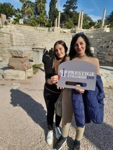 Majutusasutuse prestige pyramids INN külastajad