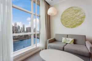 Posezení v ubytování Clarion Suites Gateway