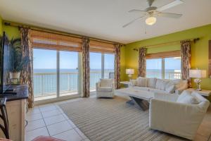 A television and/or entertainment centre at Calypso Resort By Sand Seeker Vacations