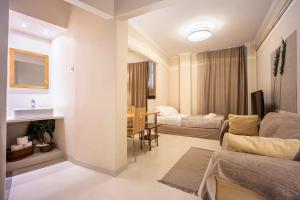 A seating area at Zacharitsa APT at Acropolis up 4 guests by LODGESPOT