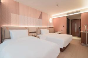 Gambar di galeri bagi Orange Guangzhou Baiyun Airport Hotel di Huadu