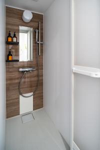 Ένα μπάνιο στο Fuji Holiday C +28 φωτογραφίες