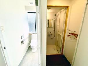 Koupelna v ubytování FRUOR Tokoname + 41 fotografií