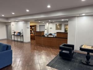 Khu vực sảnh/lễ tân tại Comfort Suites Knoxville East +23 ảnh