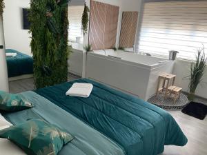 Katil atau katil-katil dalam bilik di Le Suite del Lungomare Catania +38 gambar