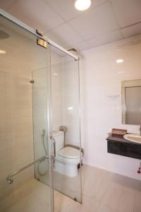 Ένα μπάνιο στο Thanh Do Hotel