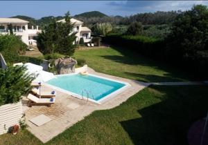 The swimming pool at or close to Stalakton Country Maisonettes