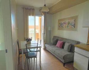 Posezení v ubytování B&B e Apartment MARIA VITTORIA - Anzio Blue Horizon - 150 mt dal mare + 35 fotografií