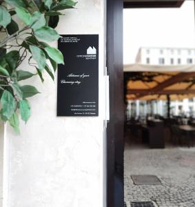 OFFICINE CAVOUR Piazza Cavour tanúsítványa, márkajelzése vagy díja