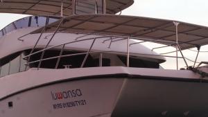 ラブハン・バジョにあるLuwansa Beach Hotelのギャラリーの写真
