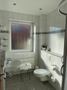 Koupelna v ubytování Haus Köbesine