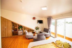 Μια τηλεόραση ή/και κέντρο ψυχαγωγίας στο Thanh Do Hotel