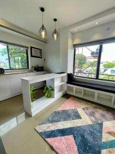Kuchyň nebo kuchyňský kout v ubytování Apartment 1A
