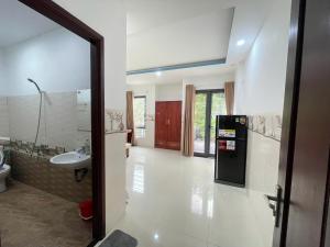 Ένα μπάνιο στο Phòng trọ đầy đủ tiện nghi gần biển Mân Thái