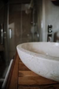 A bathroom at Mushrooms Malomszállás