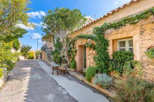 Κήπος έξω από το Tipica casa a San Pantaleo